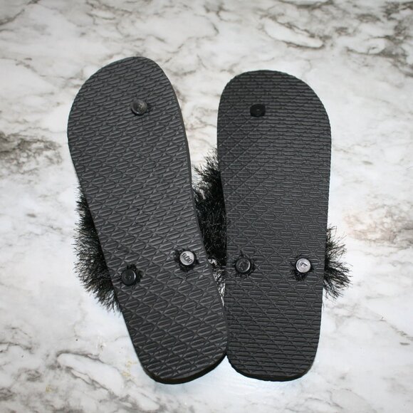 HAND CRAFTED Flip Flop Padded Thong Crochet Faux Fur Eyelash Yarn Black Shoes - Picture 3 of 11